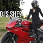 LINDA CHICA monta una Ducati 959 Panigale