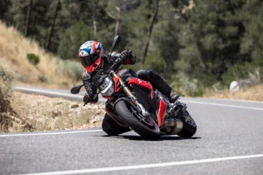 Prueba BMW S 1000 R 2021: tecnología punta con manillar y... 36 Prueba BMW S 1000 R 2021: tecnología punta con manillar y...