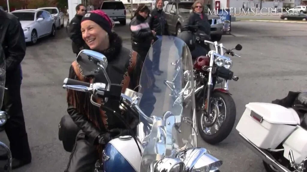 Mujeres motoristas en la carretera en Virginia, EE. UU. (Vlog) 4 Mujeres ciclistas en la carretera en Virginia, EE. UU. (Vlog)