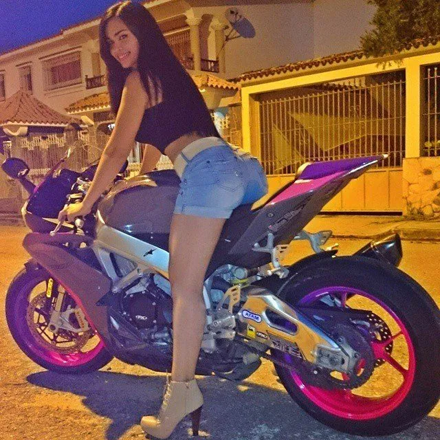 Explorando el poder de los motociclistas en fotos