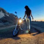 Chica motera del martes 24 octubre