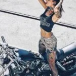 Chica motera del 28 octubre