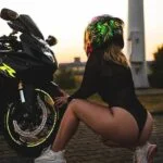 Chica motera del viernes 03 noviembre