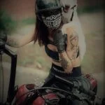 Chica motera del lunes 06 noviembre