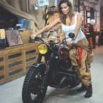 Chica motera del lunes 04 marzo