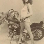 Chica motera del 27 abril