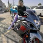 Chica motera del lunes 08 julio