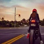 Chica motera del jueves 11 julio