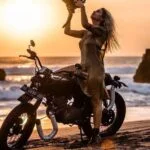 Chica motera del jueves 22 agosto