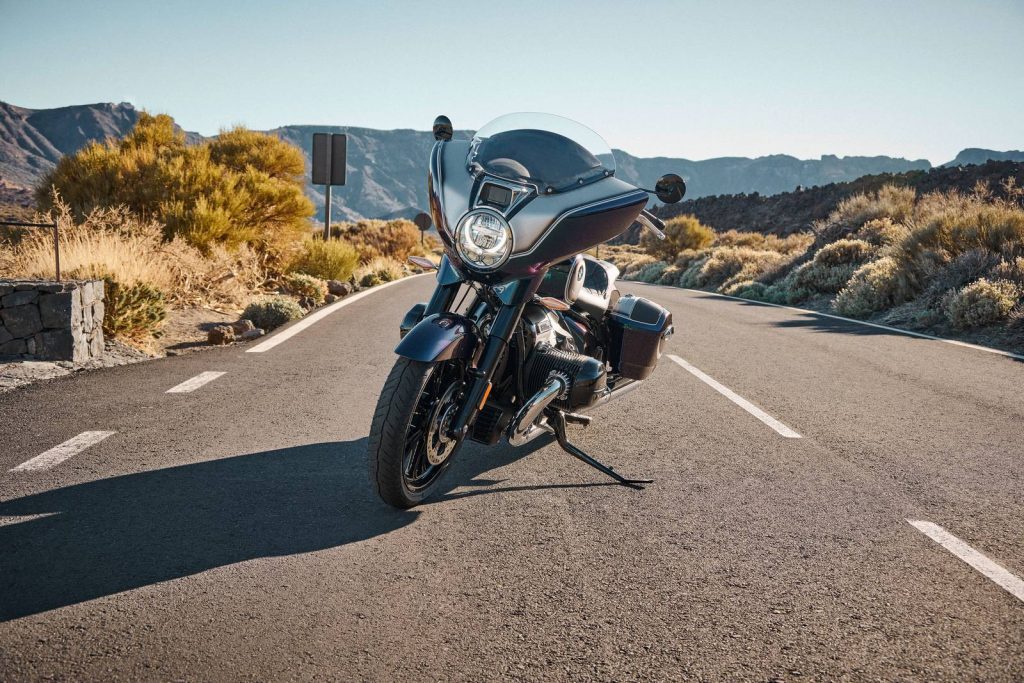 Front view of the new 2022 BMW Transcontinental.