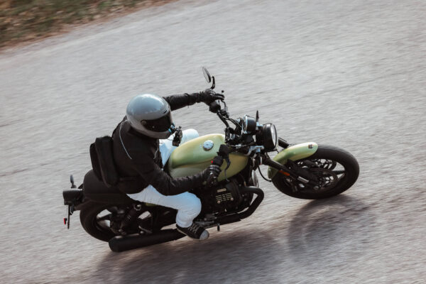 Moto Guzzi V7 Sport, nuestro ensayo: ¡Pero qué idea!