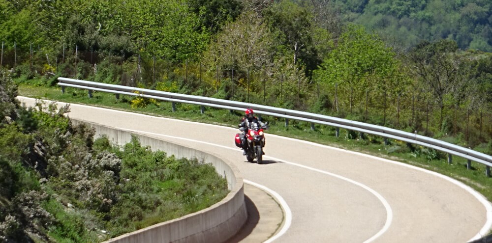 Arbatax en el sardiniano oriental. Día 5 de Sardinia por moto.