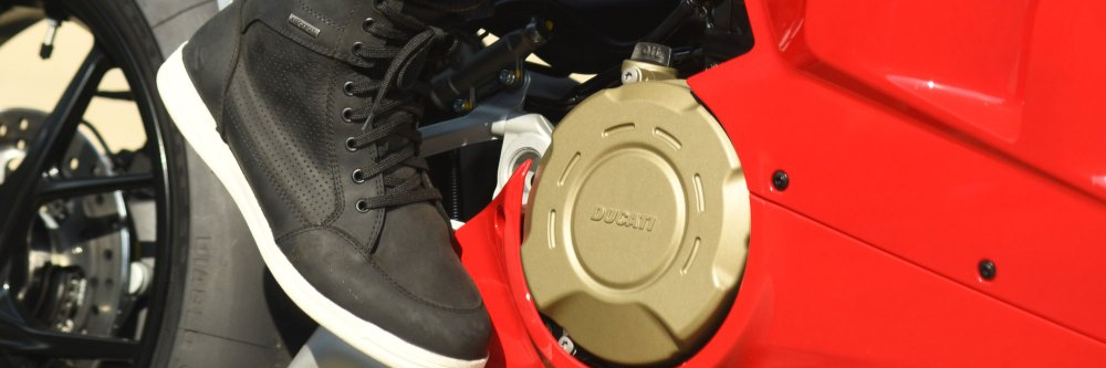 Las mejores botas de motocicletas de verano en el Reino Unido