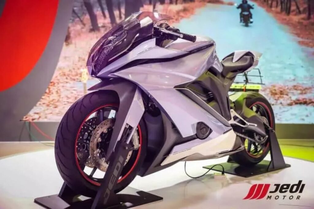 Las motocicletas futuristas chinas conquistan el escenario