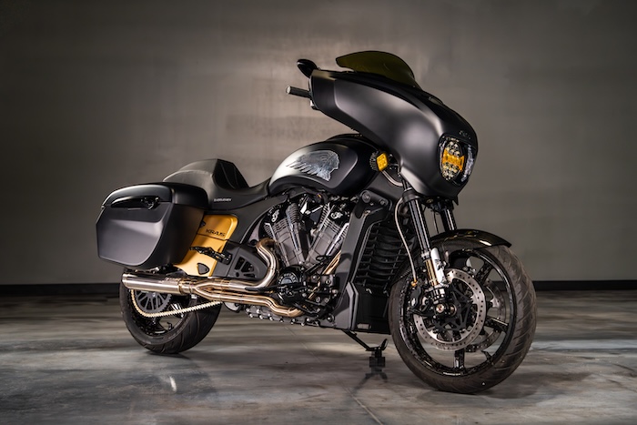 La serie forjada de la motocicleta india concluye con Kraus Moto Custom para el campeón mundial de UFC Cody Garbrandt