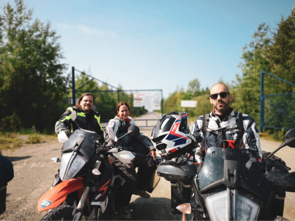 Nomads de motocicletas: coraje y aventuras