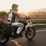 Leatt amplía su oferta de ropa de aventura para motociclistas