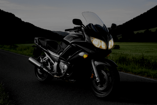 Motociclismo por la noche - Diario de viaje de motocicletas