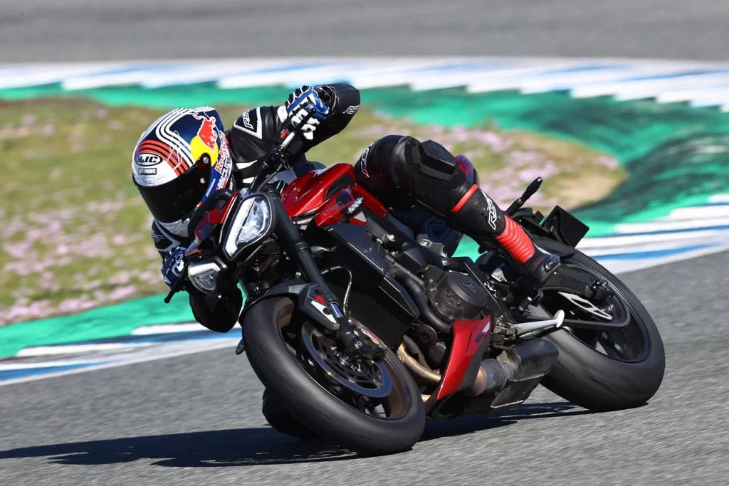 ¿Una moto con look de MotoGP? Así hicieron con el diseño de una Street Triple 765 RS