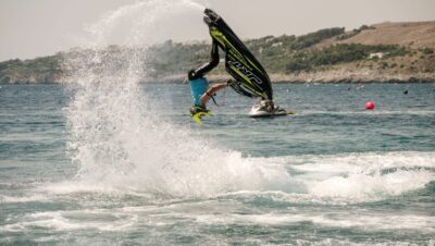 Show on the Water in Fiumicino: la última etapa del Campeonato de Motocicletas de Motocicletas Italianas 2025 con la exposición "Il Mare a 360 °" y se acerca el telón de premios de los mejores conductores.