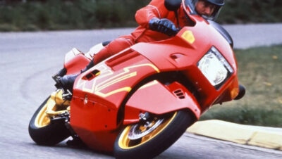 Hace 40 años BMW quiso romper el mercado con una deportiva muy rara. Fue un fracaso, pero esa moto ahora vale un pastizal
