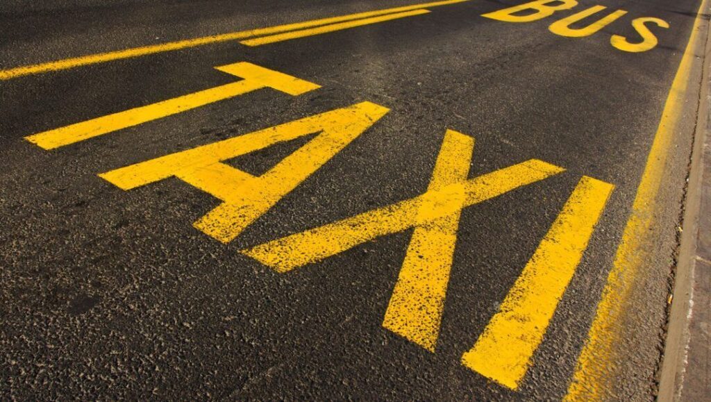 Motos y scooters en carril preferencial, próximamente la homologación.