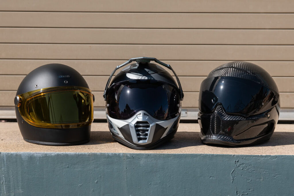 Casco de moto de diseño: retro, futurista y minimalista