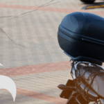 ¿Por qué es esencial tener un baúl en tu moto?