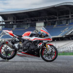 Bridgestone presenta el neumático RACING BATTLAX V03 para motocicletas
