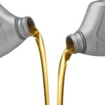 Cómo elegir el mejor aceite para tu moto: claves y consejos