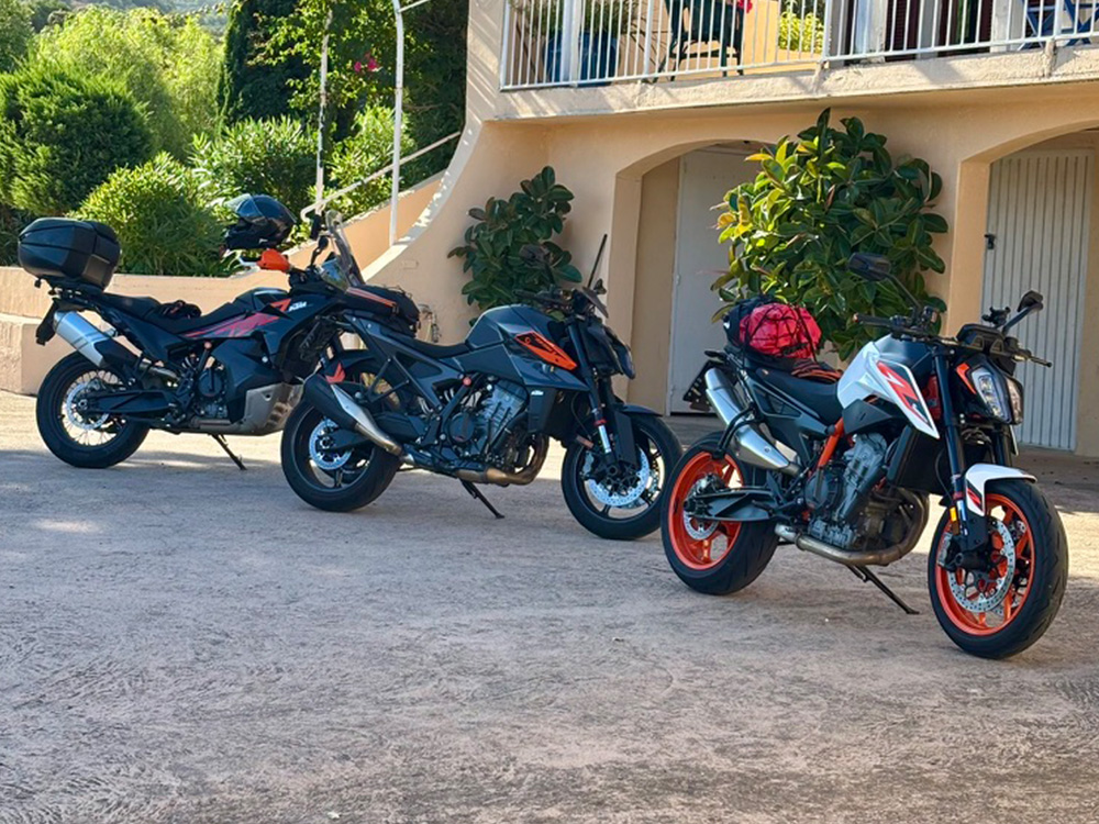 Córcega en moto: aventura, paisajes y cultura sobre ruedas 1 Corsica in moto: tra leggende del rally e paesaggi mozzafiato – Gravel and Road