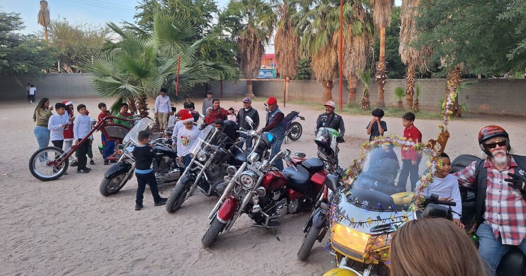 Shark Bikers Sonora: 14 años de solidaridad en la Comida de Reyes 1 Shark Bikers Sonora impulsa por décimo cuarto año la Comida de Reyes en apoyo a niñas y niños de un ejido de Hermosillo