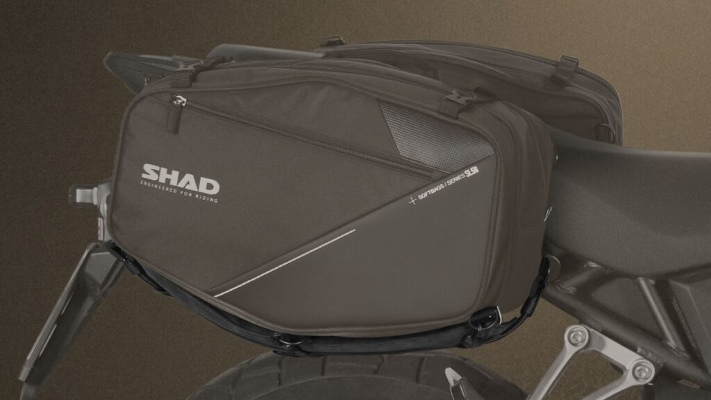 Nuevas bolsas y mochilas Shad SL para moteras 1 Nuevas bolsas blandas para moto, mochilas y riñoneras.