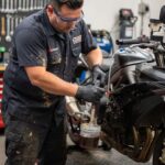 Cómo purgar los frenos de tu moto: guía y consejos esenciales