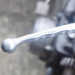 La importancia de las bolitas en las palancas de freno y embrague