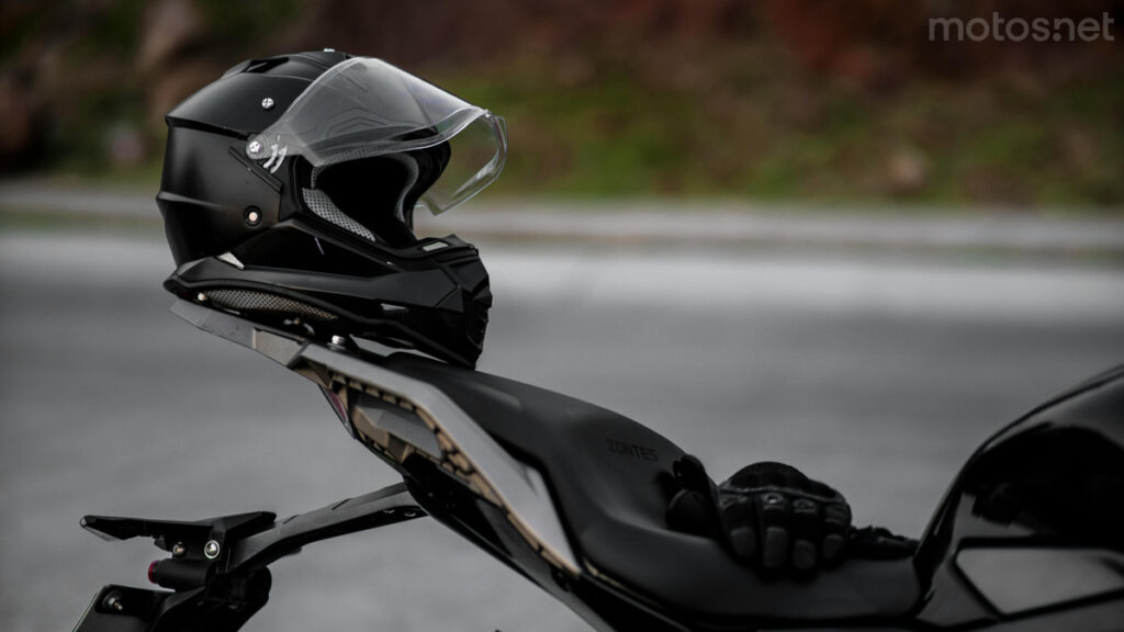 Errores comunes al elegir casco de moto: Guía para moteras 1 Errores más comunes al elegir casco de moto y consejos