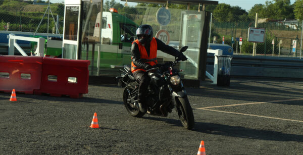 Equipamiento esencial para obtener el carnet de moto 2 ¿Qué equipamiento para sacarte el carnet de moto?