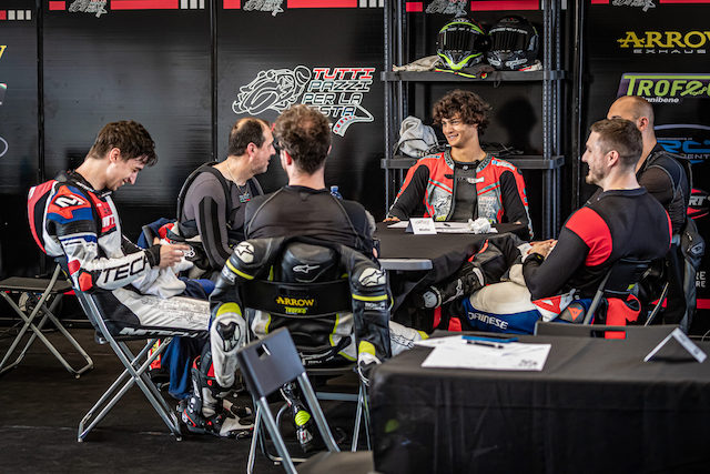 Mejora tu conducción en Lombardía: Cursos de motos para todos 1 Cursos de conducción de motocicletas en Lombardía