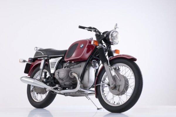 Elspeth Beard y su vuelta al mundo en la BMW R 60/6 5 La motocicleta BMW que le dio la vuelta al mundo en los años 80