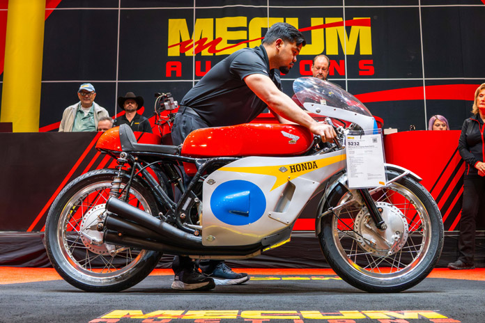 Éxito récord en la subasta de motocicletas Mecum 2026 1 La subasta de motocicletas Mecum 2026 bate récords: más de 1.800 bicicletas, ventas totales de 20 millones de dólares