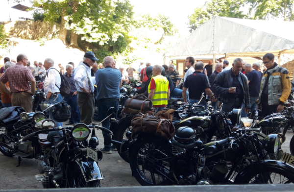 12ª Gira Hohnstein: Encuentro de Motos Históricas en Suiza Sajona 5 Encuentro y recorrido en moto vintage | Sachsenbike.de