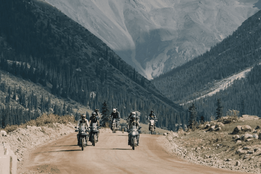 Aventura en moto por Kirguistán: ¡Descubre paisajes impresionantes! 1 KIRGHIZYSTAN IN MOTO | DESARTICA