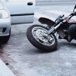 Accidentes de motocicleta y puertas abiertas: responsabilidad legal en Missouri