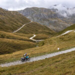 Explora el Alta Vía del Sale en moto: aventura y historia