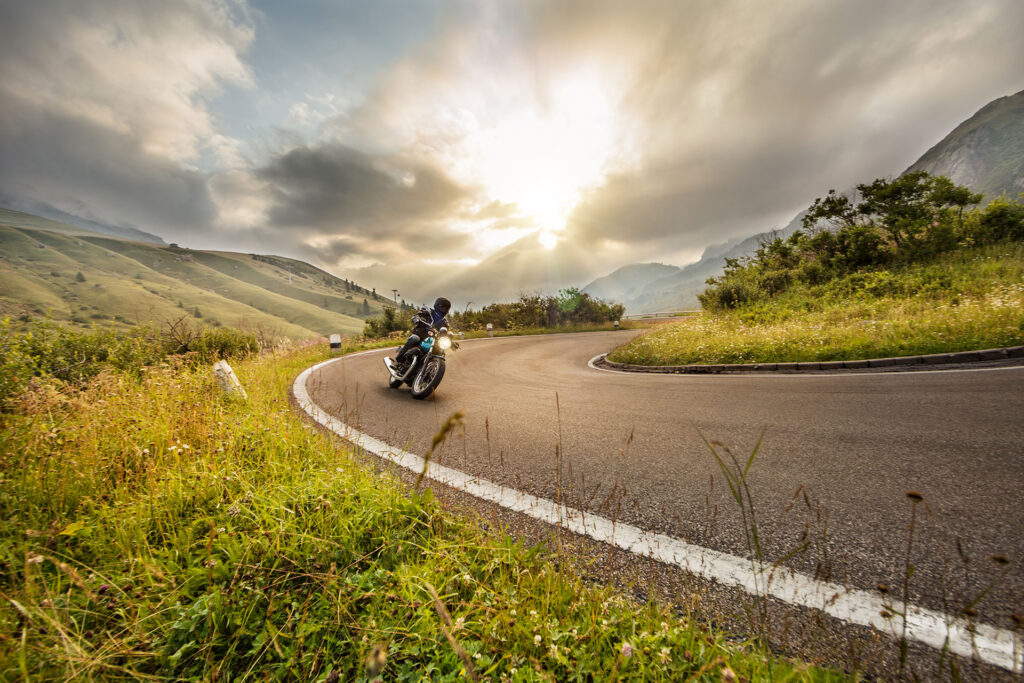 Itinerarios y consejos para el puente del 1 de mayo en moto 1 Puente del 1 de mayo de 2026 en moto: itinerarios y consejos