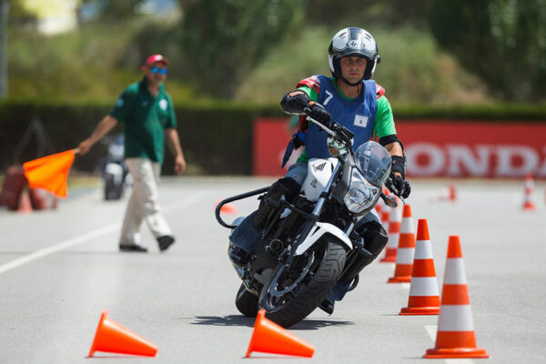 Consejos para aprobar el examen de circulación en moto 2 carnet moto correos ▷ Carnet A1 para una plaza de las oposiciones Correos